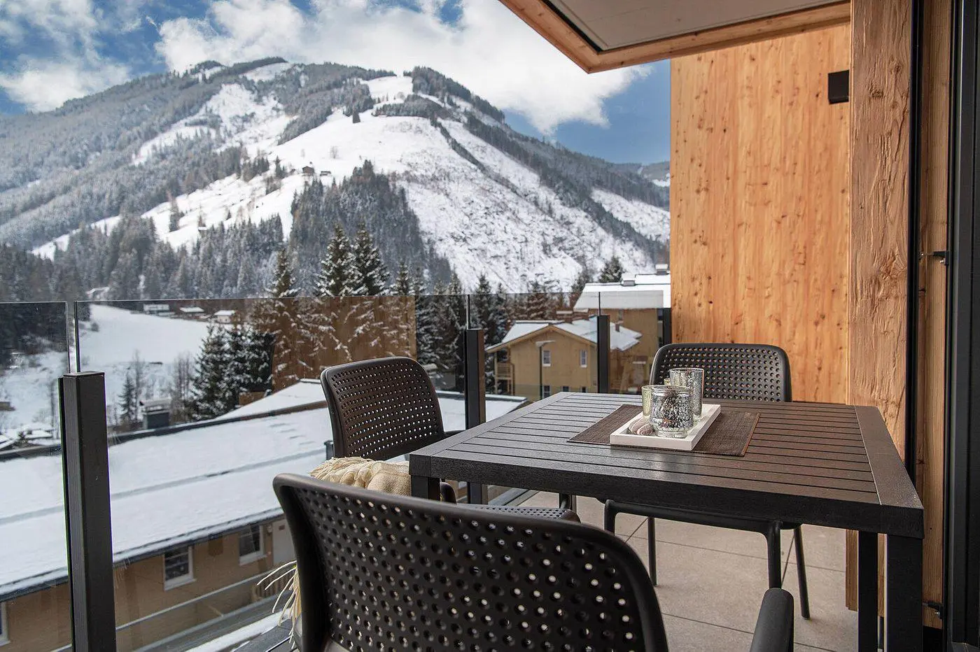 Alpenparks Rehrenberg, Viehhofen, near Saalbach: balcony