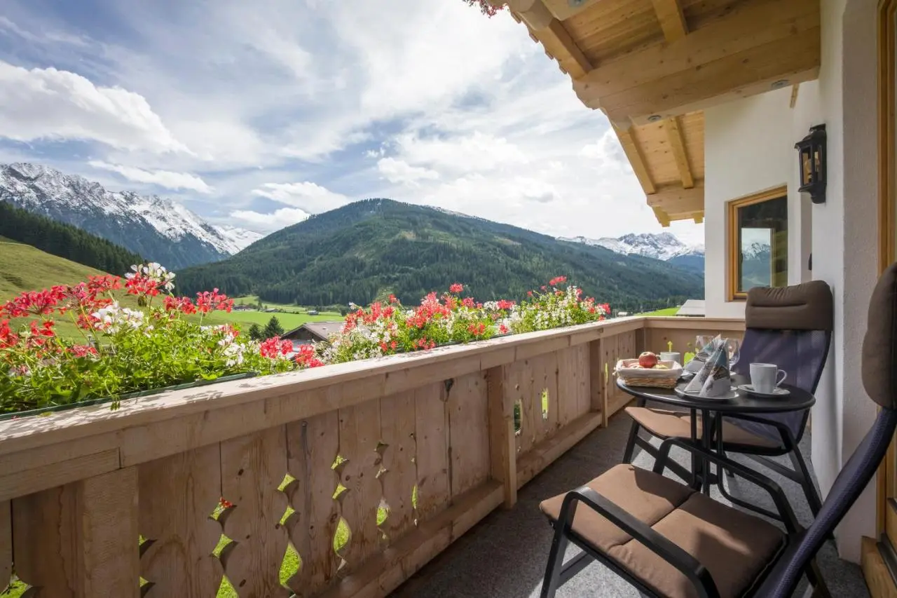 Apartments Johanna, Gerlos: balcony