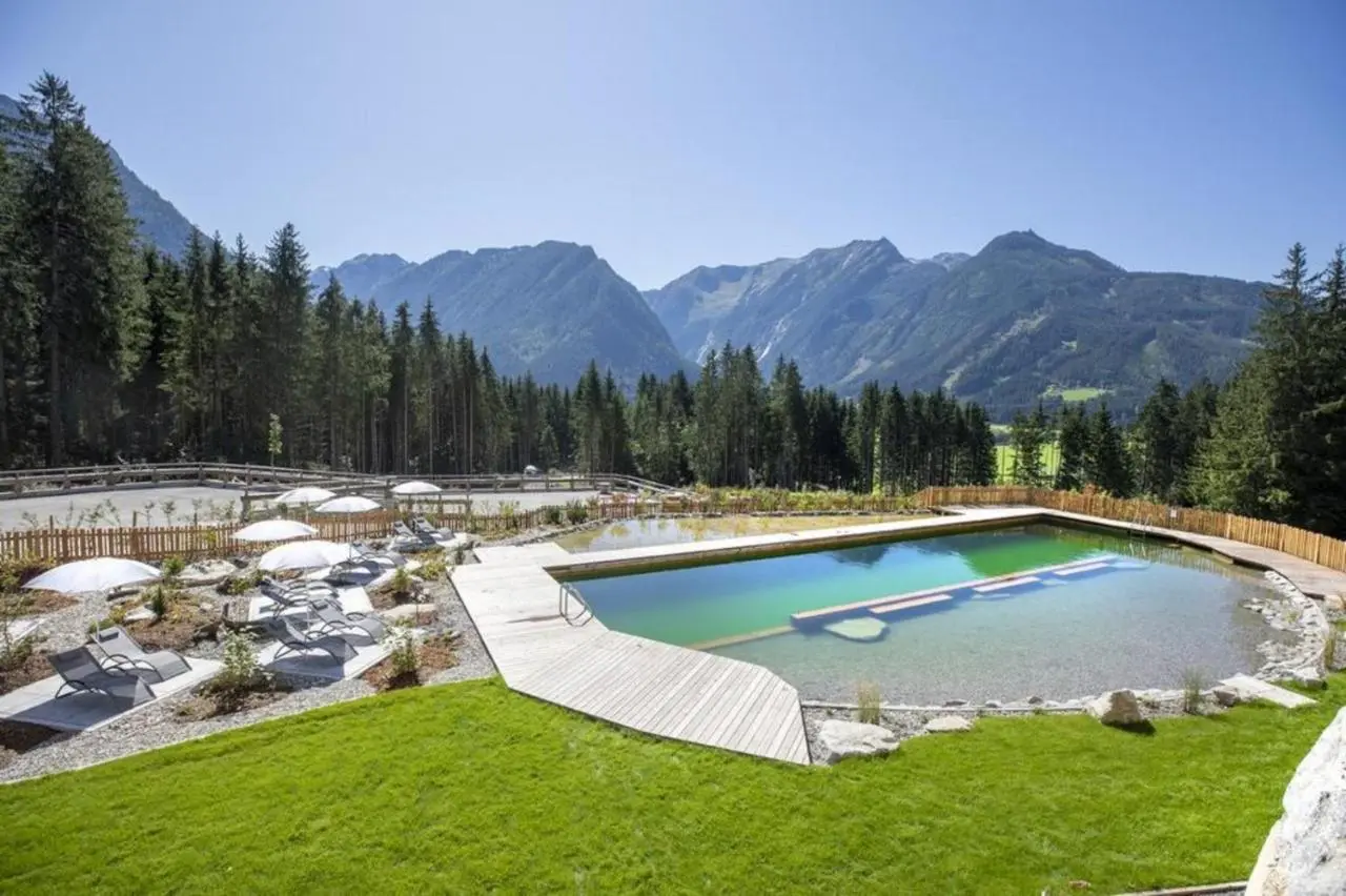 Nationalpark Chalet Malhamhorn, Neukirchen am Großvenediger: swimming pool